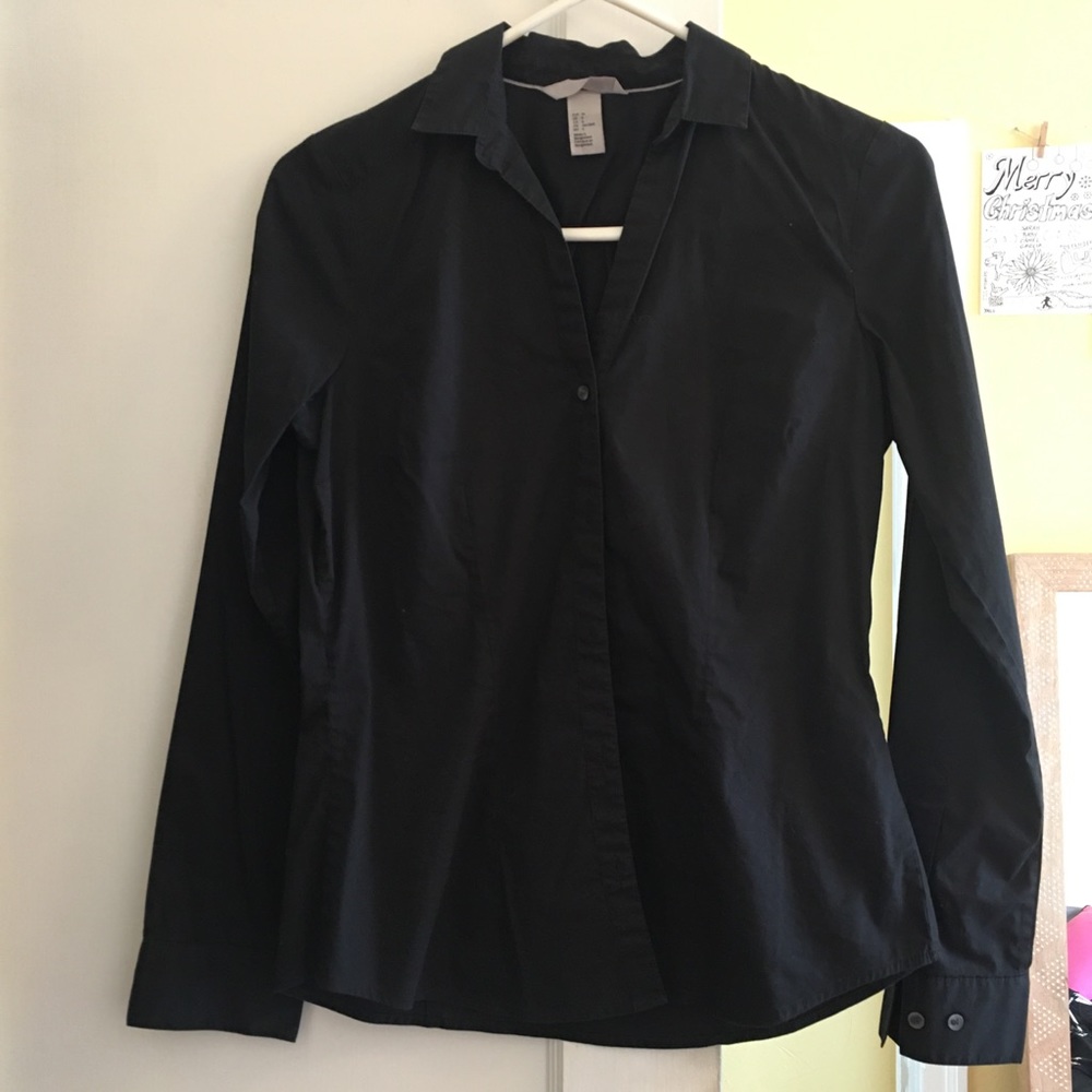 H & M button down black shirt
